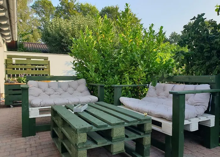 Clara Hills ايبرسوالده فيناو